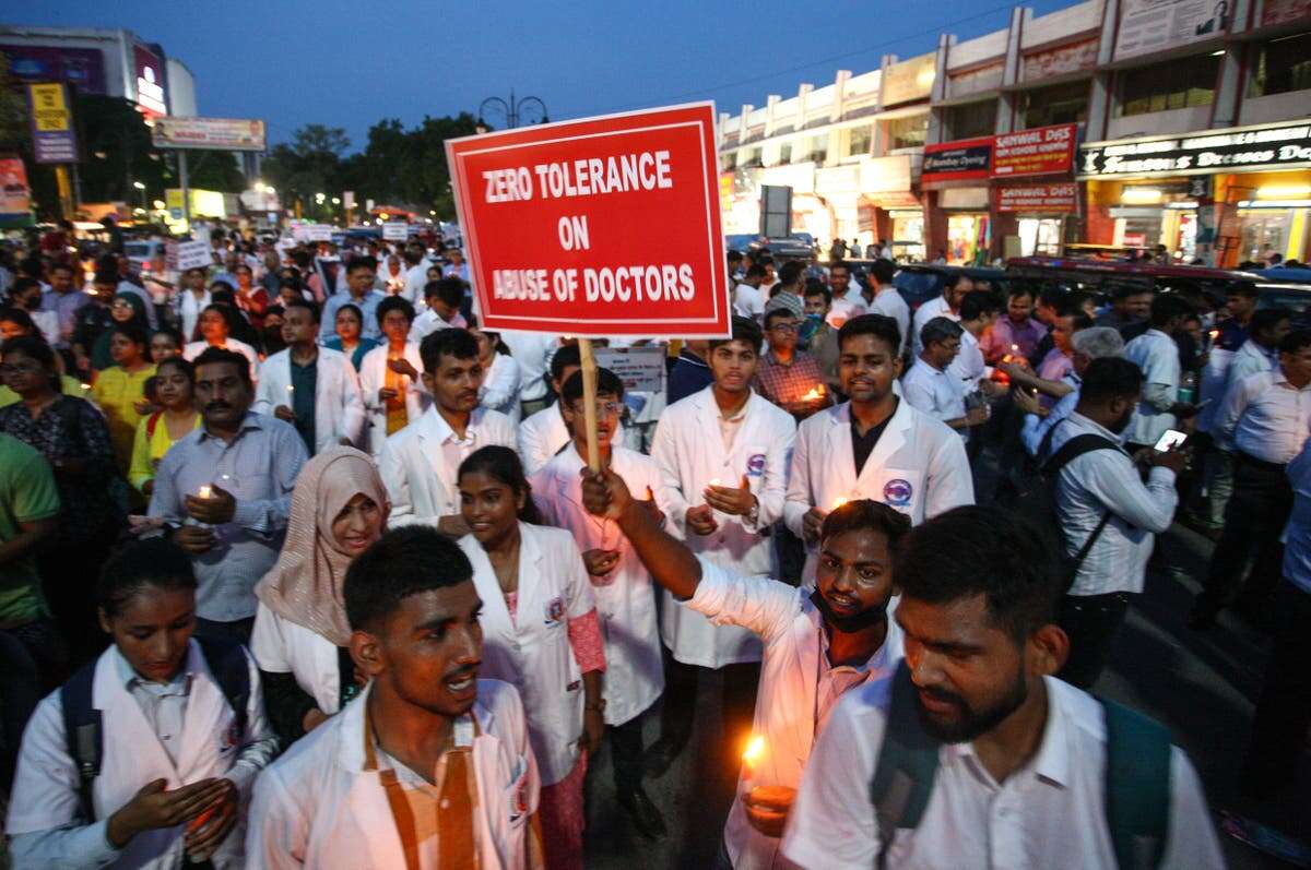 Doctors resume strike in India over lack of action following rape case