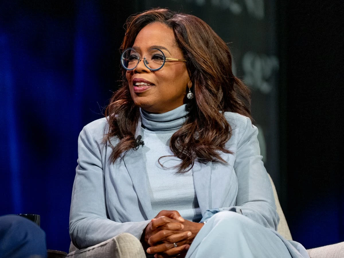 Live: Oprah portrait unveiled at DC’s National Portrait Gallery
