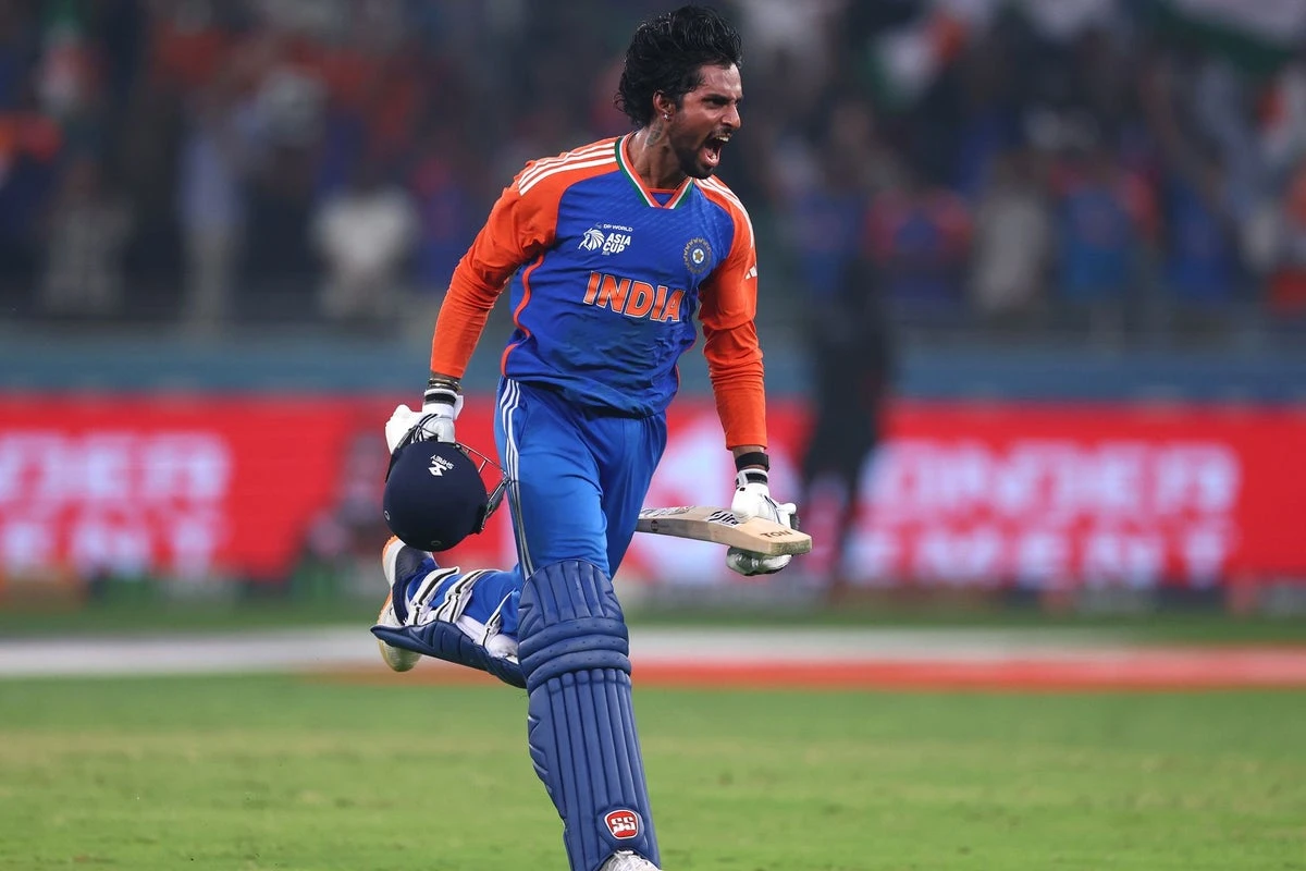 India refuse to take trophy from Pakistani head of Asian cricket