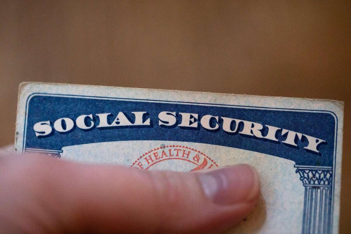 Plan would force many to file for Social Security claims in person