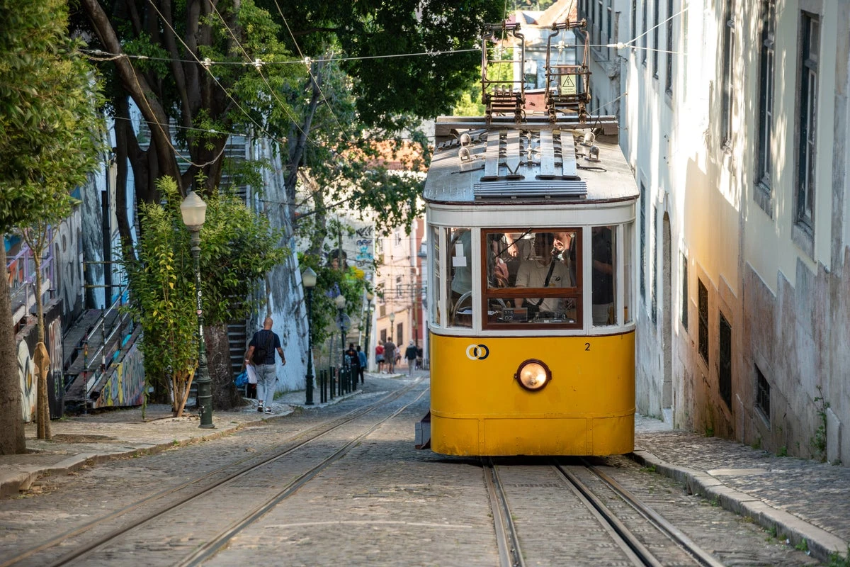 How Lisbon is coping with its darkest day after tragic crash