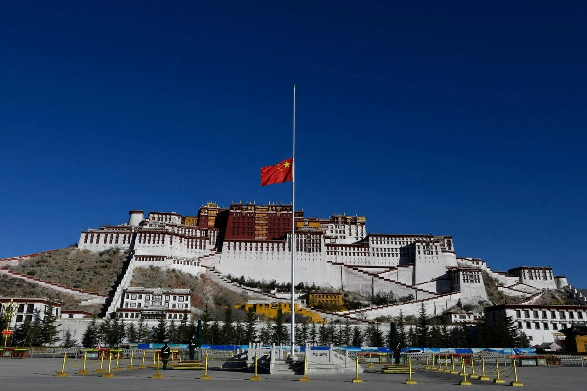 China puts travel restrictions on US officials after Tibet visa curbs