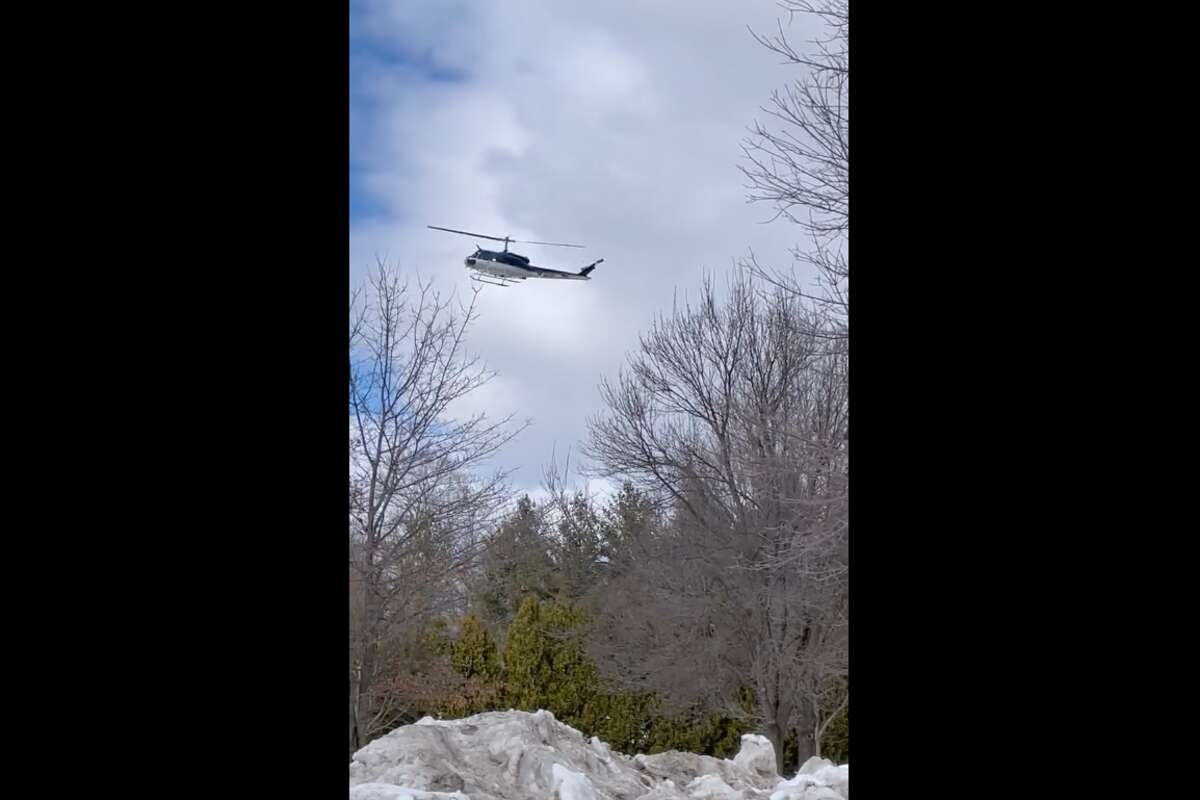 Three survive small plane crashes into Vermont mountain