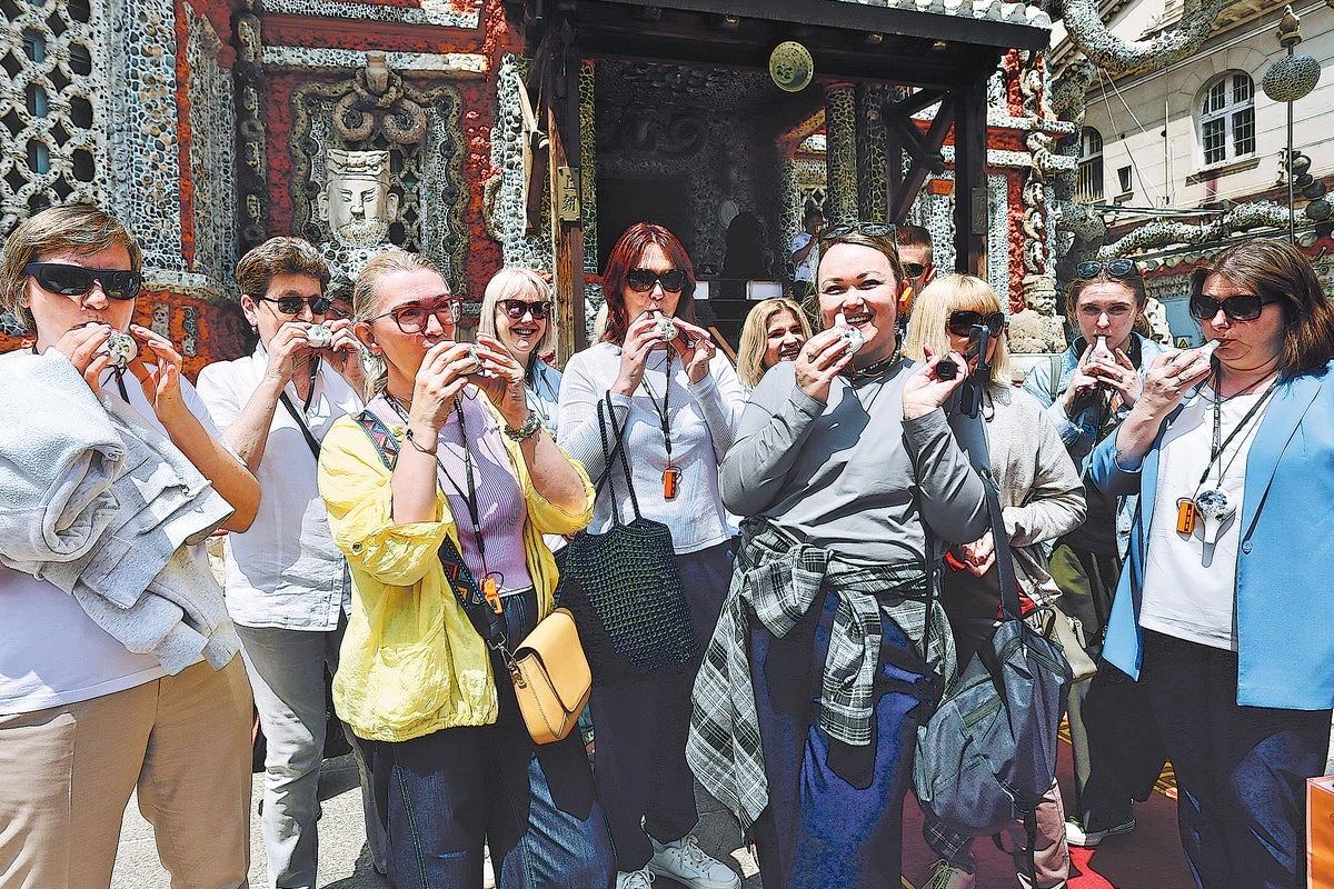 Visitors pour into country as eased visa rules work their magic