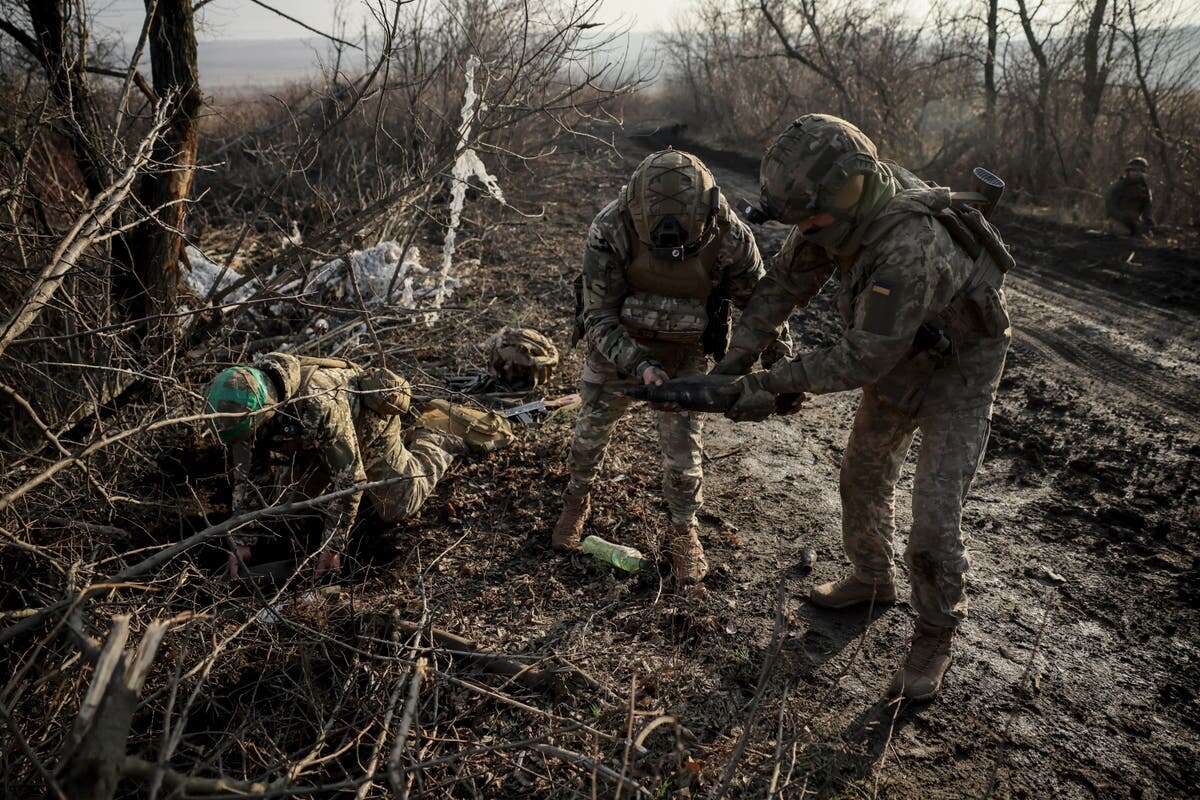 Russia gives up on key Ukraine stronghold in bid to cut off supplies