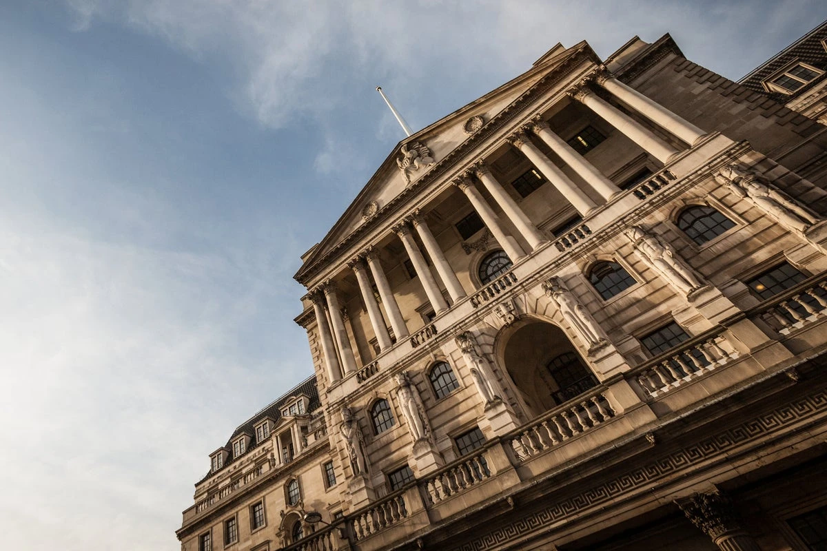 Will interest rates fall tomorrow? Key factors and 2026 predictions