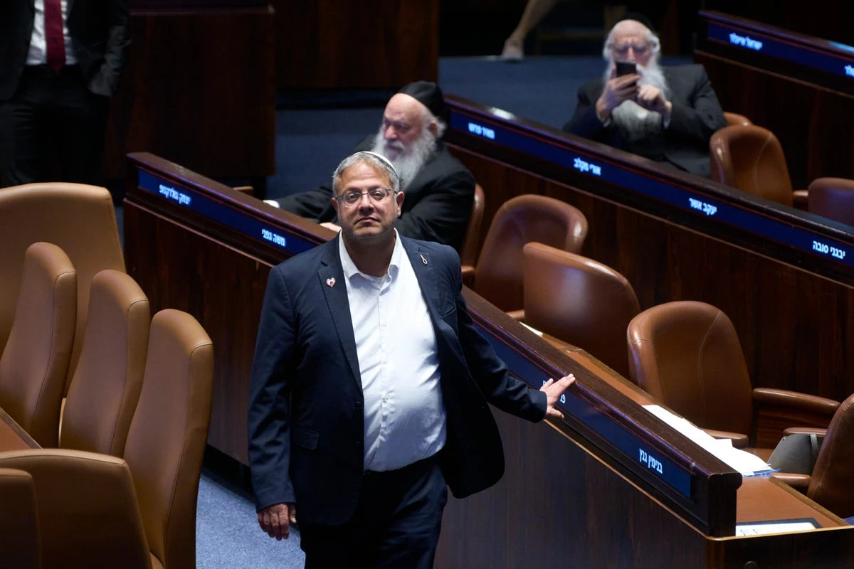 Israeli security minister tells detained flotilla activists they should be jailed for a long time