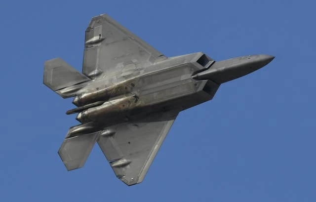 US fighter jets respond to Russian planes flying towards Hawaii