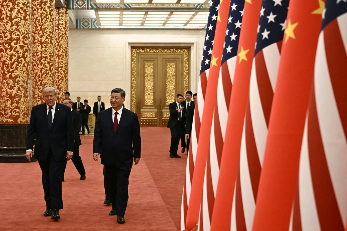 Trump demands a ballroom like China hours after leaving Beijing