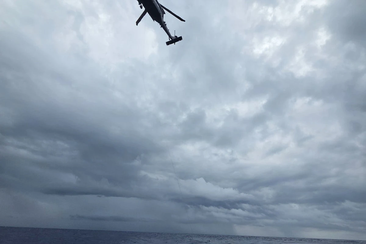 11 survive plane crash off Florida coast after hours stranded at sea