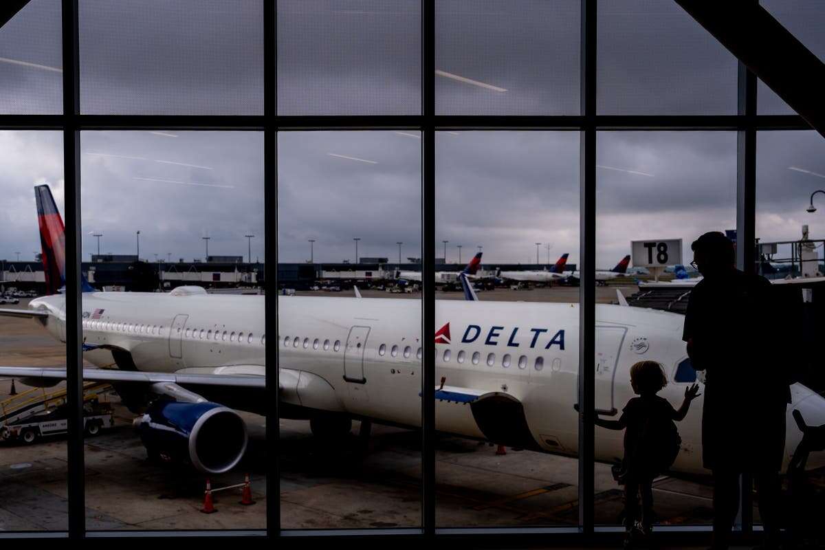 Delta says flights will bring AI assistants and folding wings