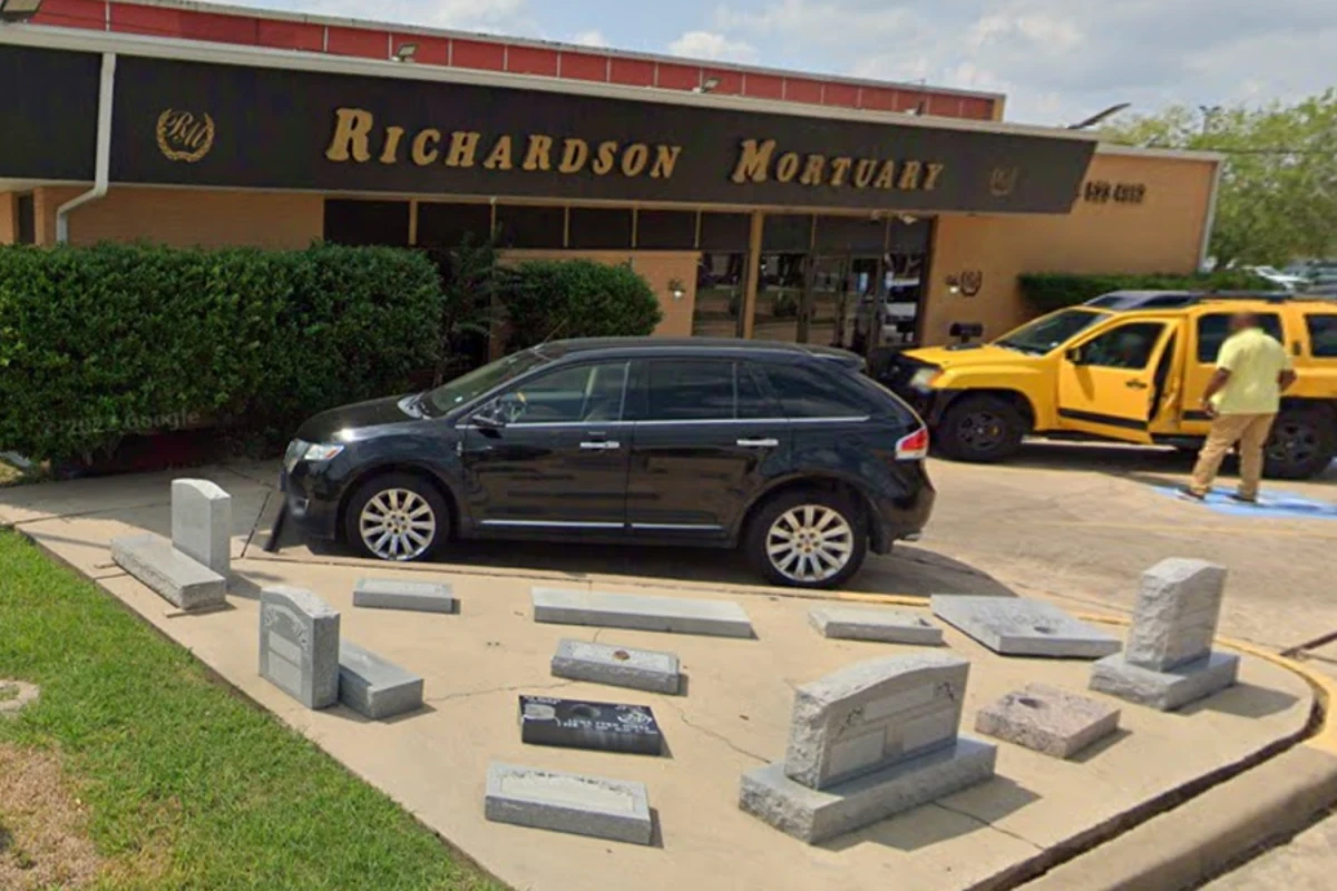 Cremains found in damaged Houston funeral home, police seek families