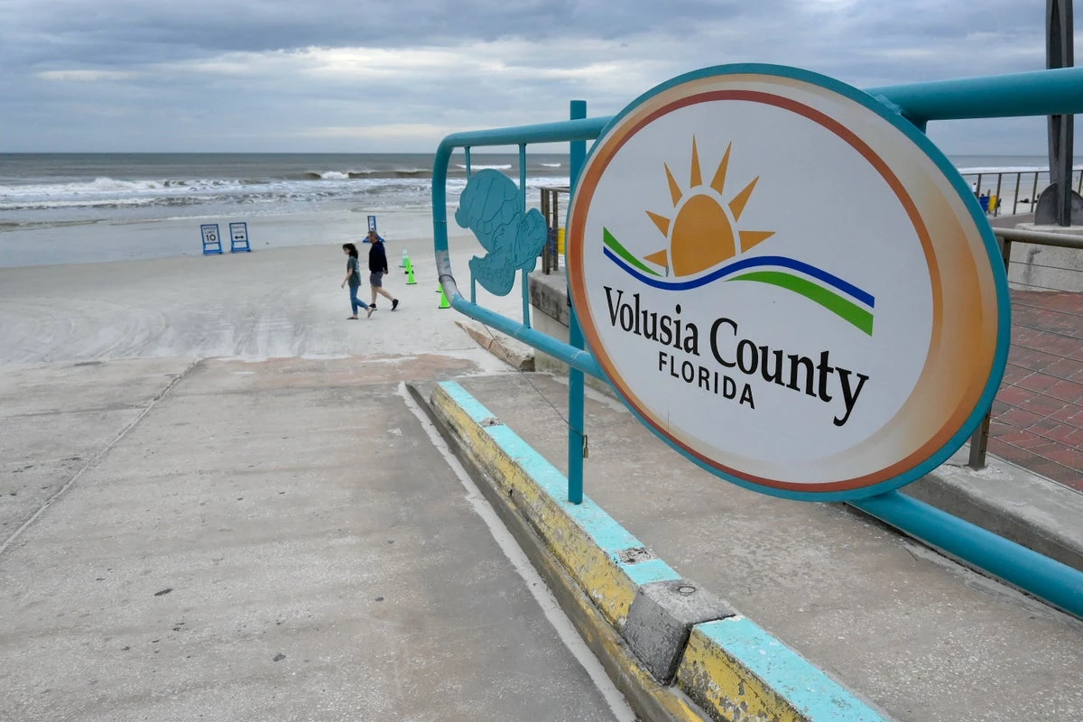 Colorado man killed by lightning while on beach honeymoon in Florida