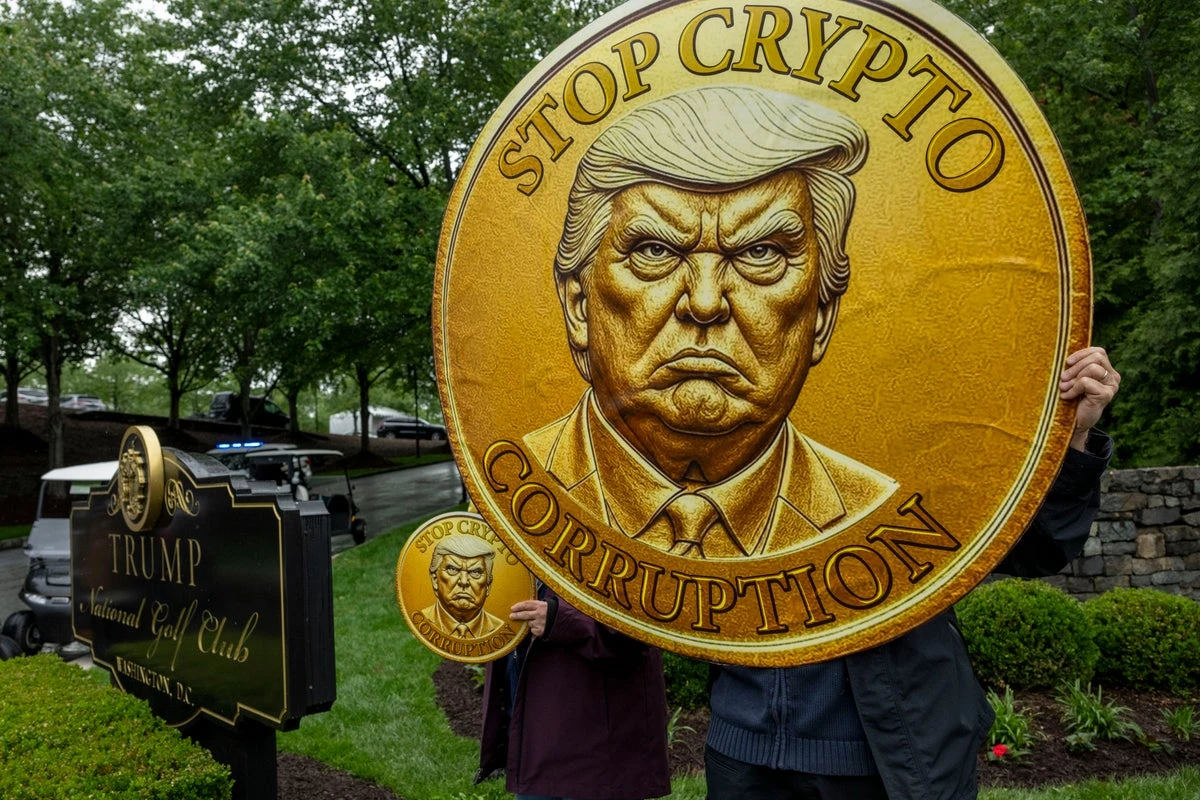 Trump may have skirted the law with presidential seal at crypto dinner