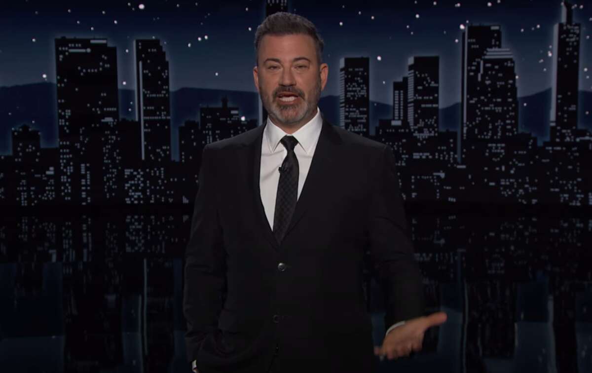 Jimmy Kimmel mocks Trump for flogging suit he wore in mug shot