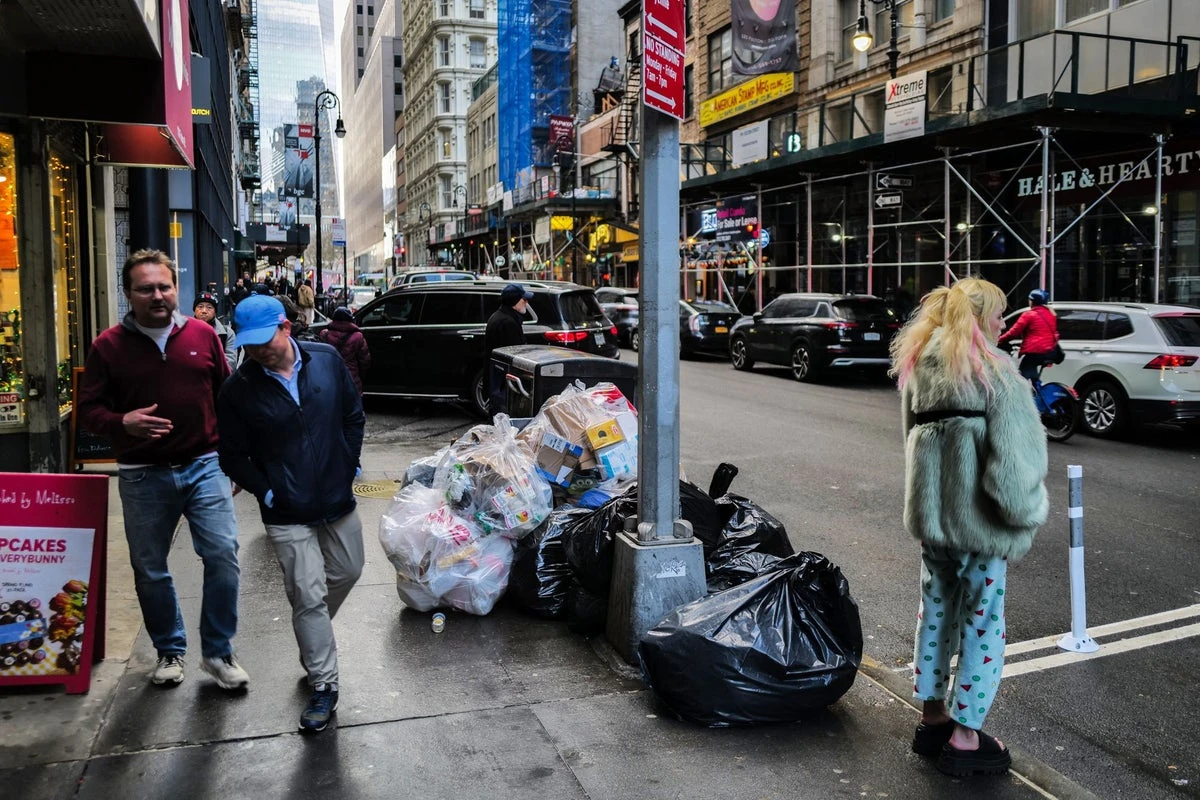 NYC ‘rat czar’ leaves after tenure that was largely overtaken by trash