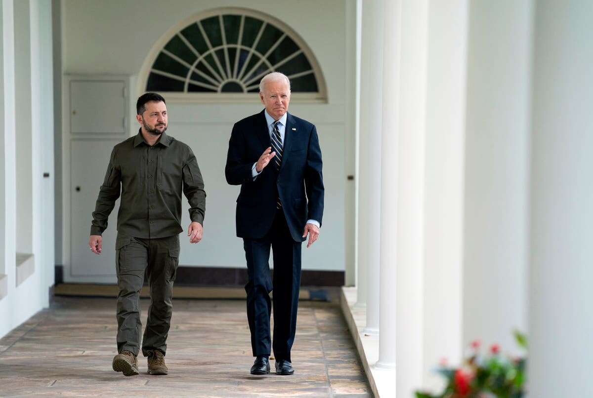 Biden calls Zelensky to White House amid new push for Kyiv aid