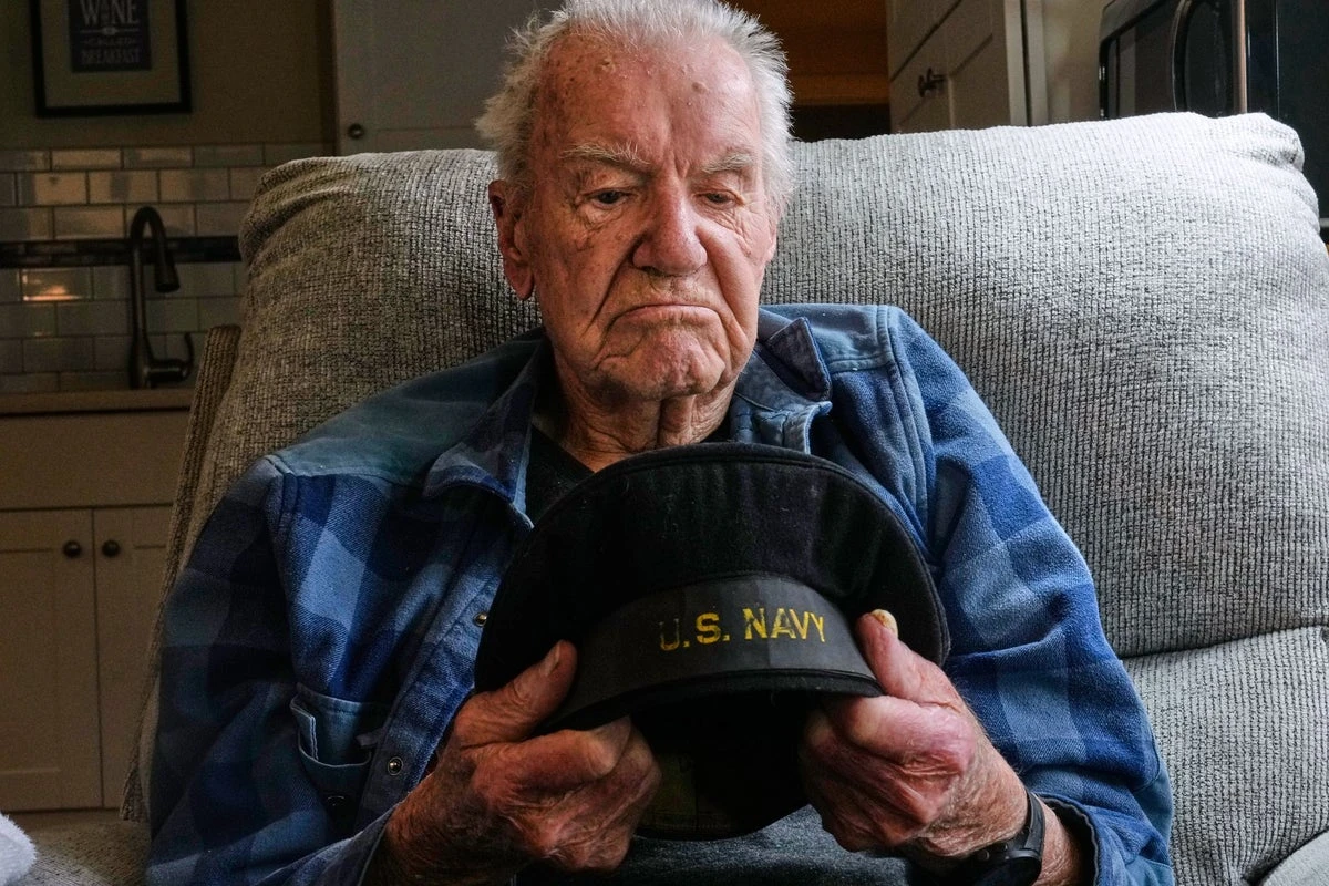 How oldest survivor of Pearl Harbor attack keeps bombing history alive