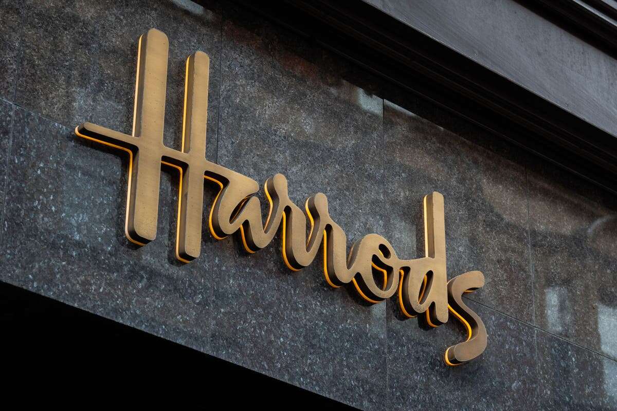 Father ‘feared daughter abducted after she vanished outside Harrods’