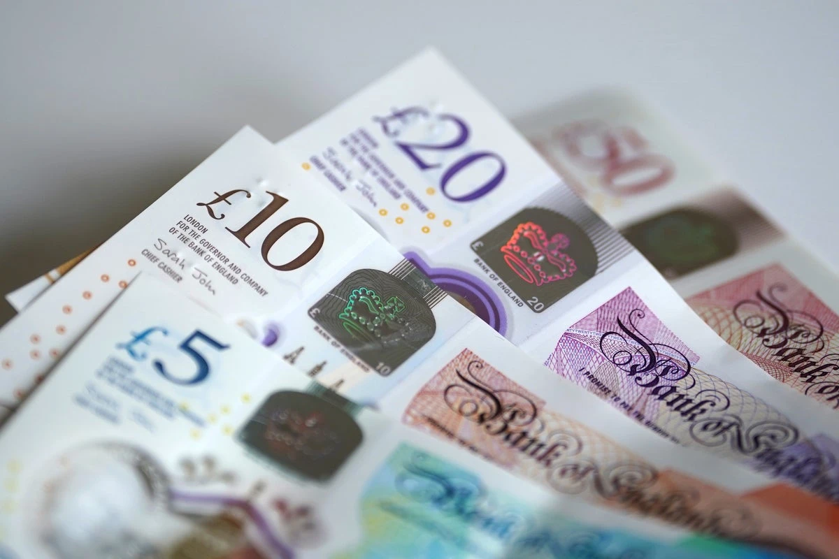 Businesses could be forced to accept cash under new rules, MPs warn