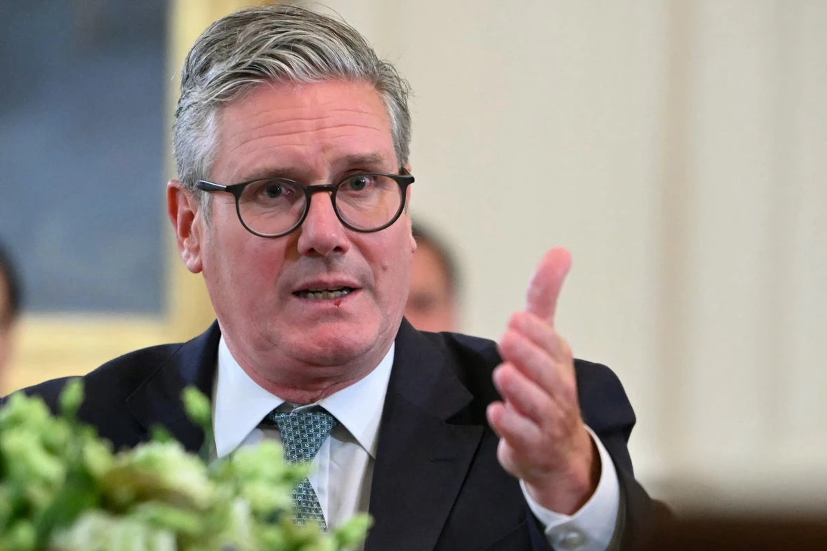Starmer warned he must shut migrant hotels or lose voters to Reform