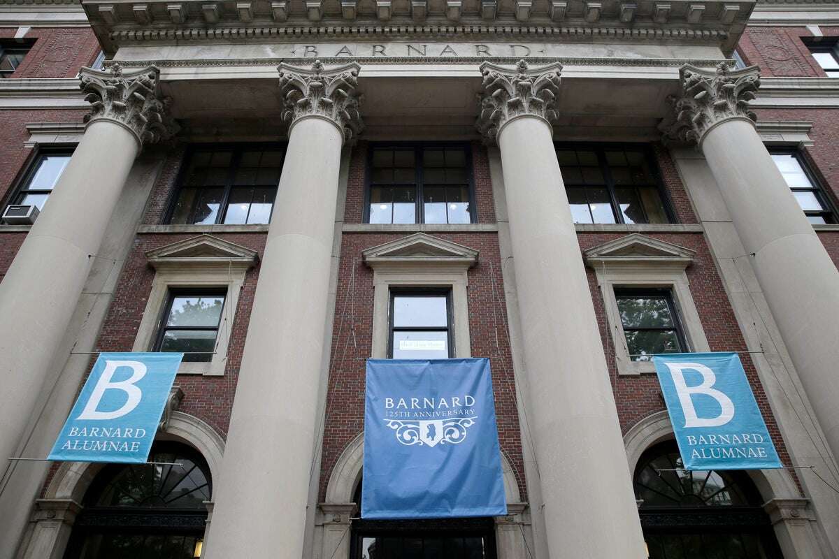 Bomb threat clears US college library during pro-Palestinian protest