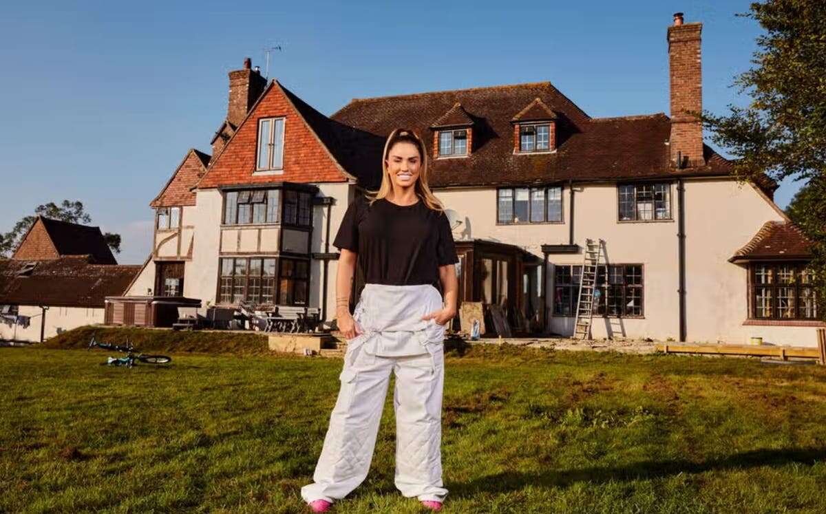 Katie Price’s Mucky Mansion has its priced slashed by £150k