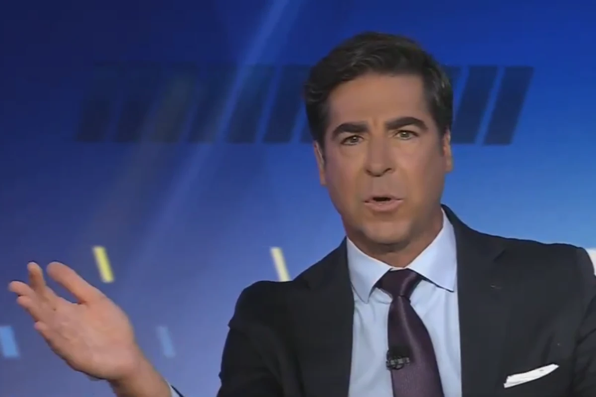 Fox host says Ukraine should give Putin land because ‘borders change’