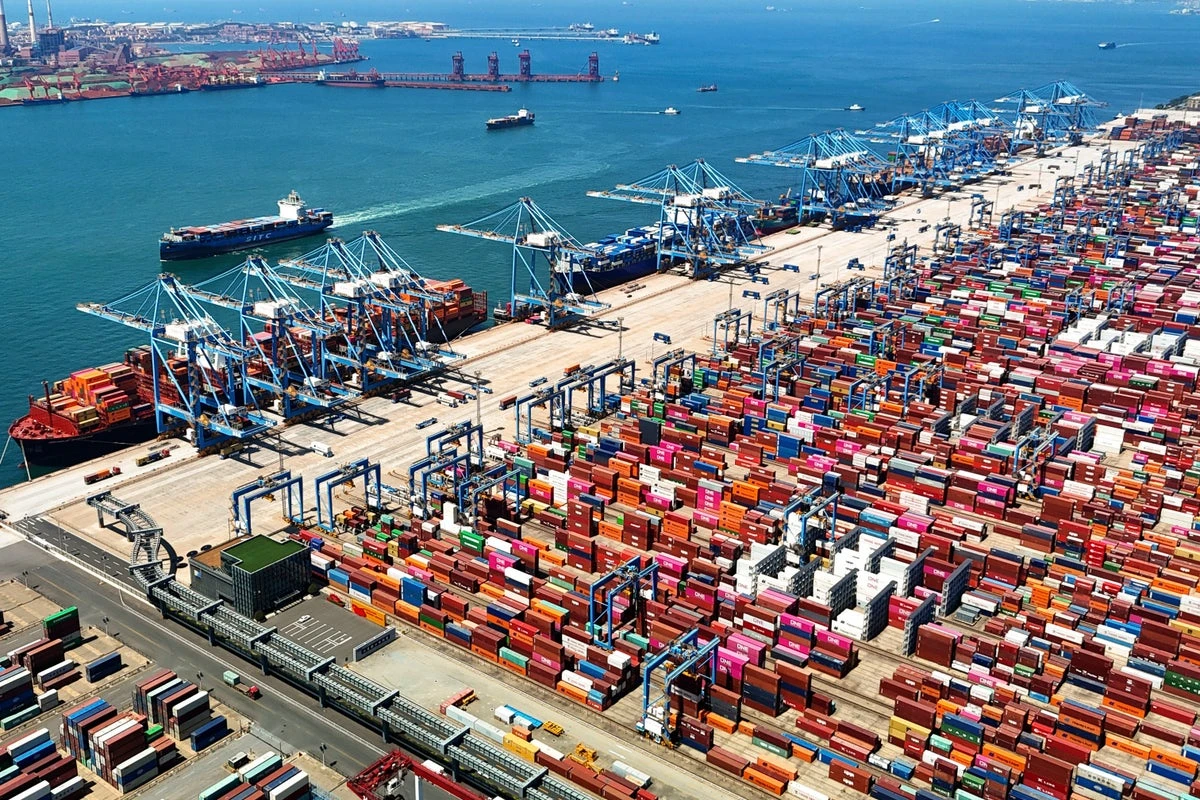 China vows to stand firm against Trump's 100% tariff threat