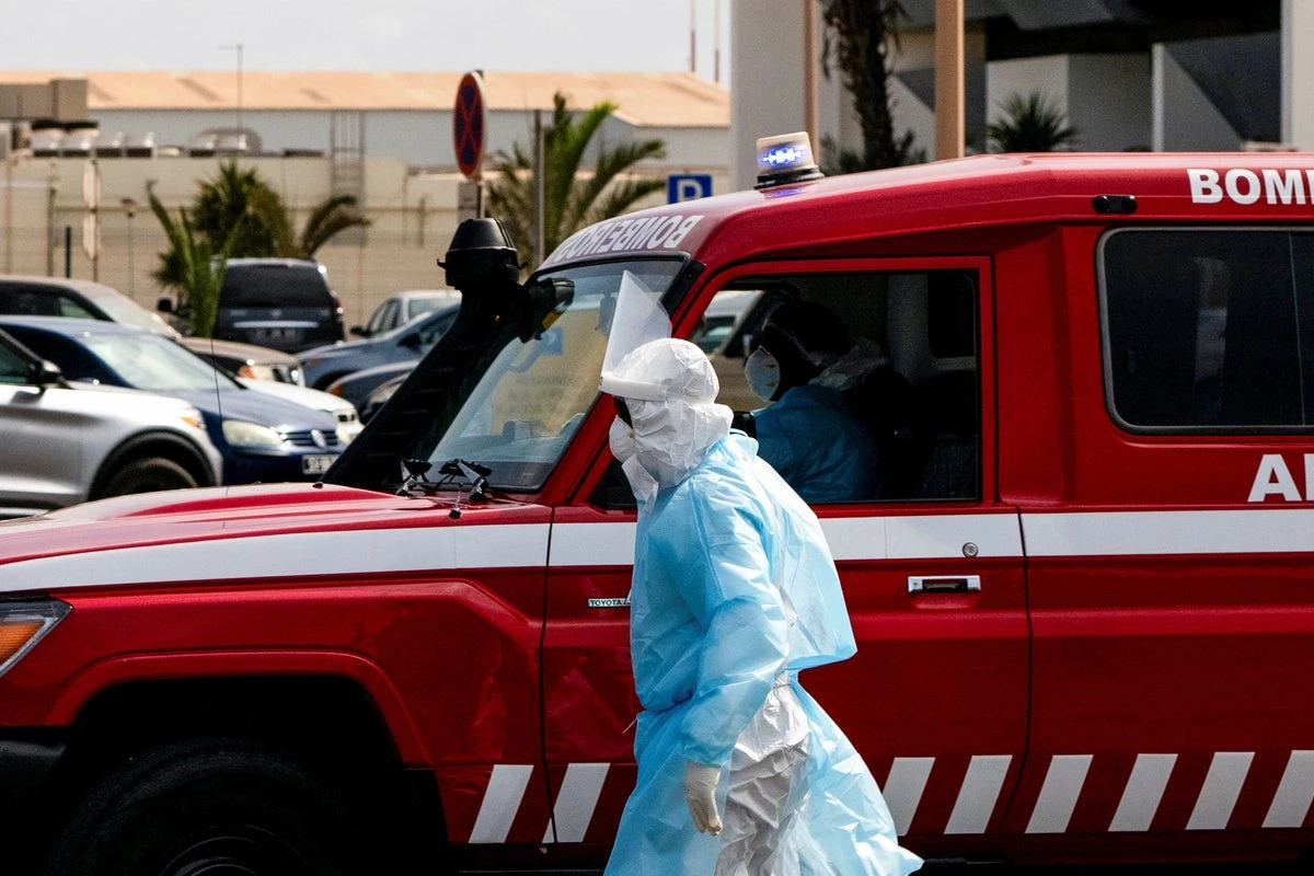 British doctor evacuated from hantavirus-hit cruise ship
