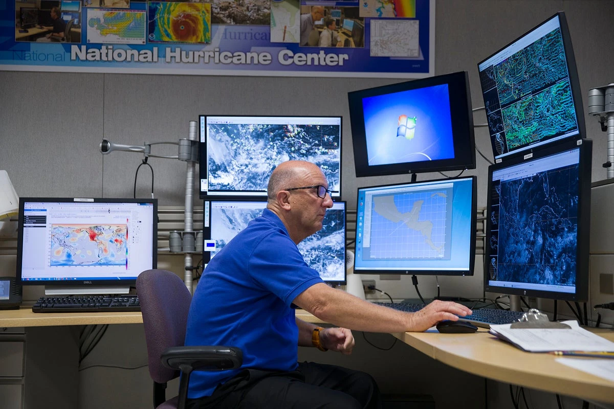 National Weather Service reportedly trying to fill 155 jobs