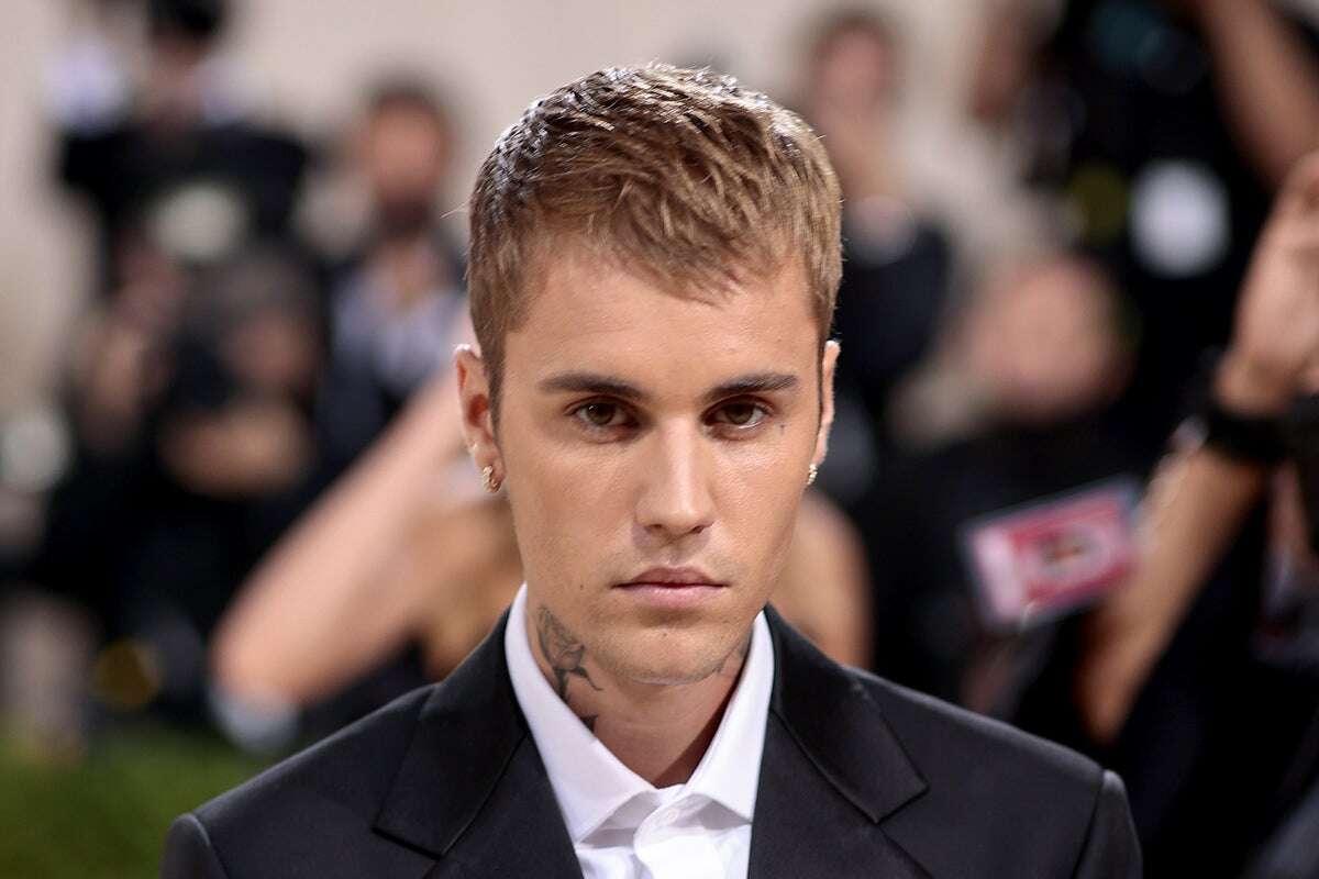 Justin Bieber admits he feels like a ‘fraud’ in brutally honest post