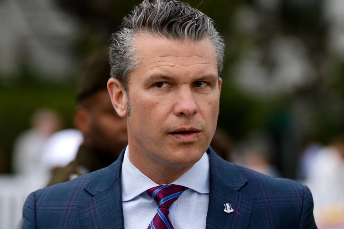 White House denies interest in replacing Hegseth amid Pentagon chaos