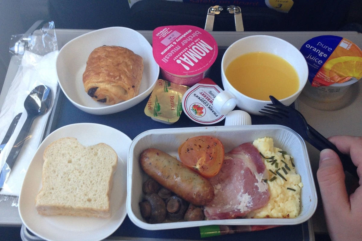 British Airways cuts hot breakfast service in business class ‘trial’