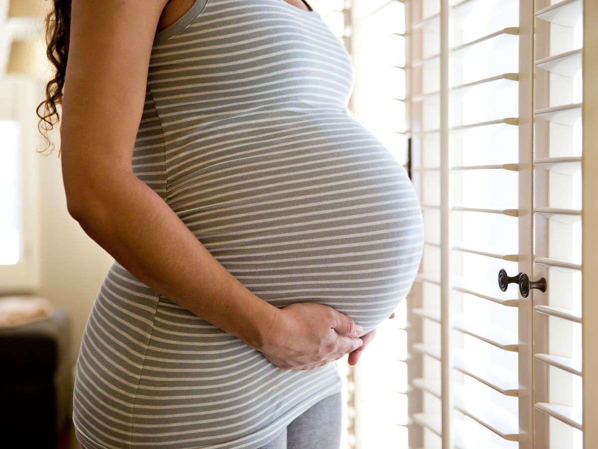 Chinese government workers ringing women to urge them to get pregnant