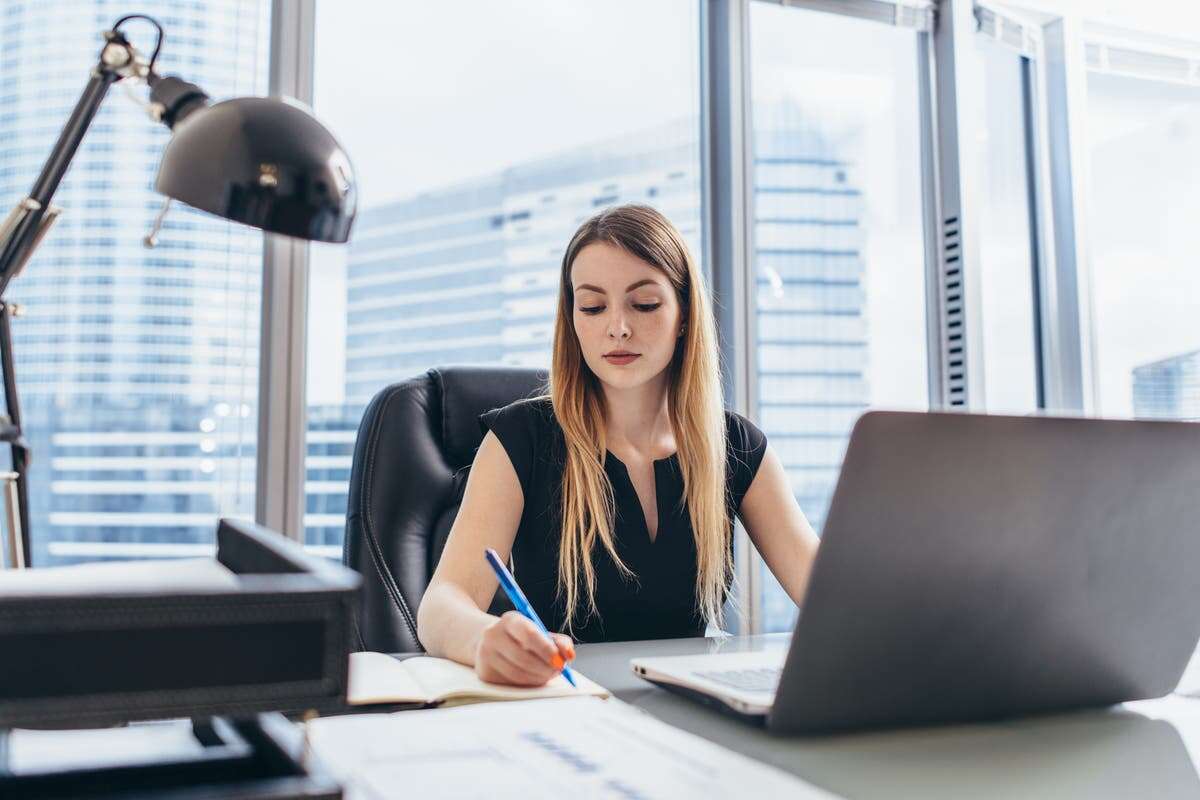 High-flying women suffer from same workplace problems 30 years on