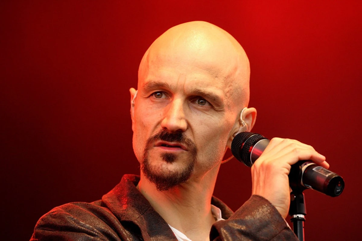 James frontman ‘disgusted’ after Robinson uses band’s song at protest