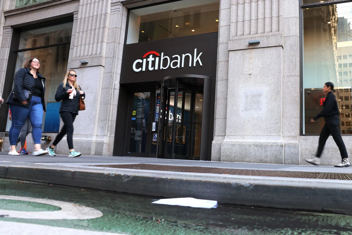 Citigroup admits it mistakenly credited a customer $81 trillion