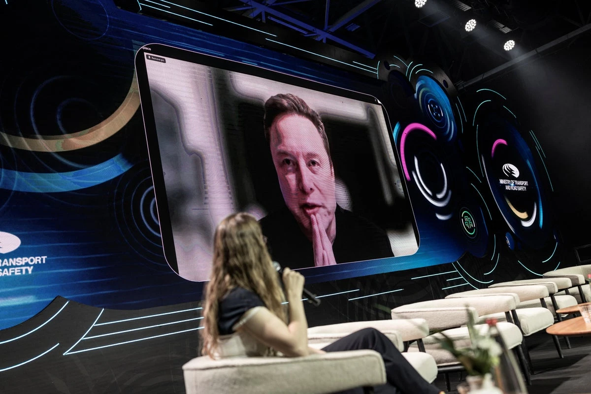 Elon Musk vows nationwide self-driving cars despite safety concerns