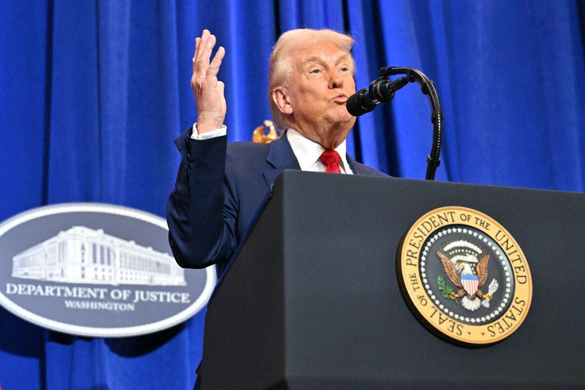 Trump tells DOJ they must investigate Democrats and news organizations