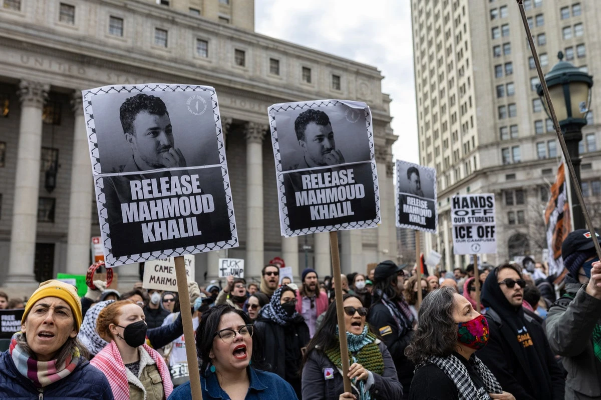 Trump’s rating on immigration falls amid controversial deportations