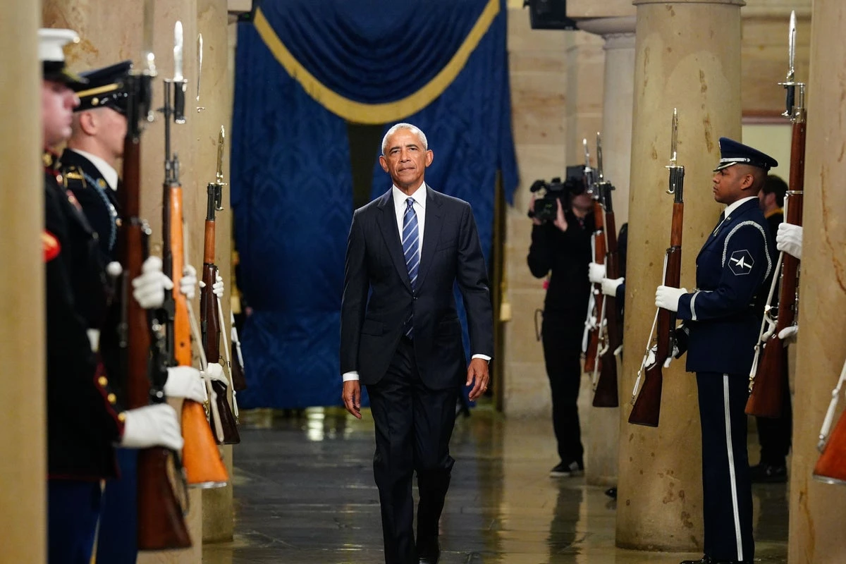 Obama warns US is ‘dangerously close’ to moving away from democracy