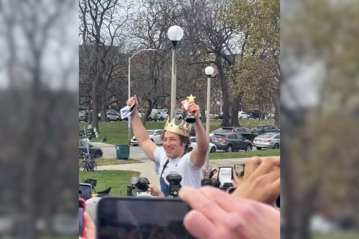 Jeremy Allen White lookalike contest winner crowned in Chicago