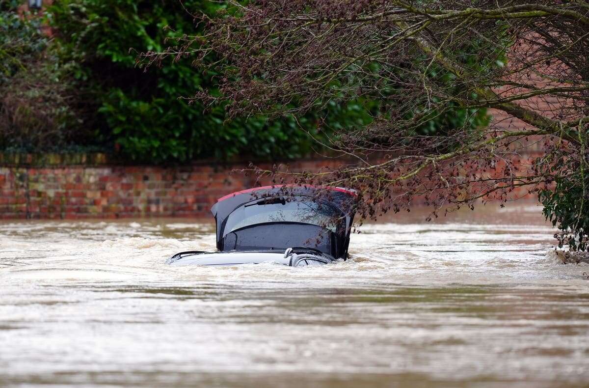 UK weather: Body found in floodwaters as major incidents declared