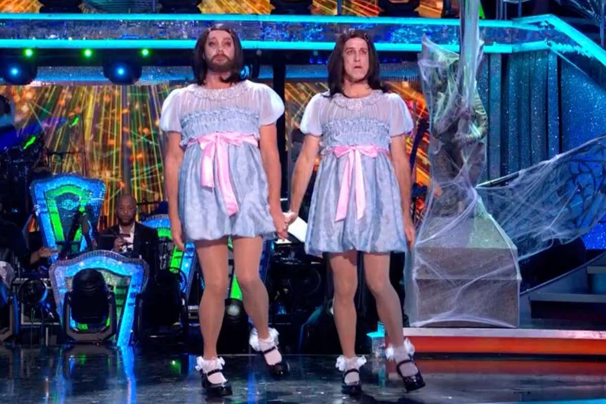 Strictly fans ‘howling’ at Craig and Anton’s evil twin costumes