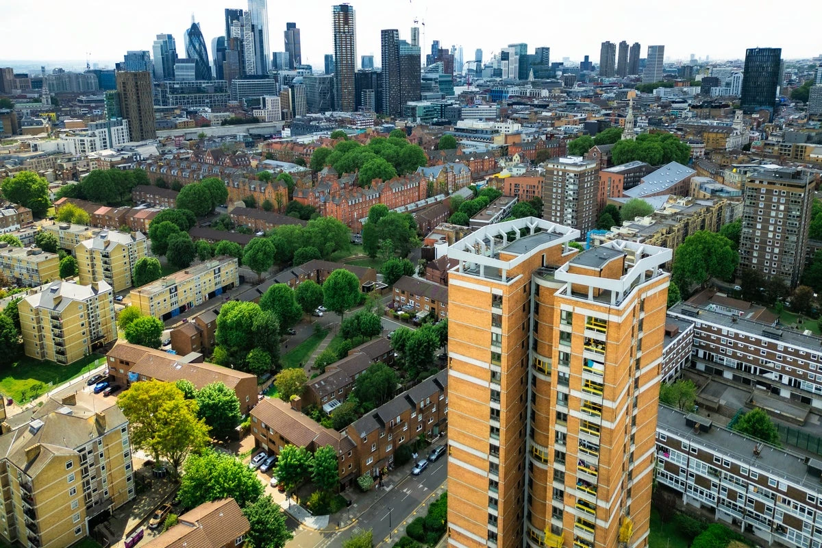 Emergency brake needed on ‘runaway’ rent rises, experts warn