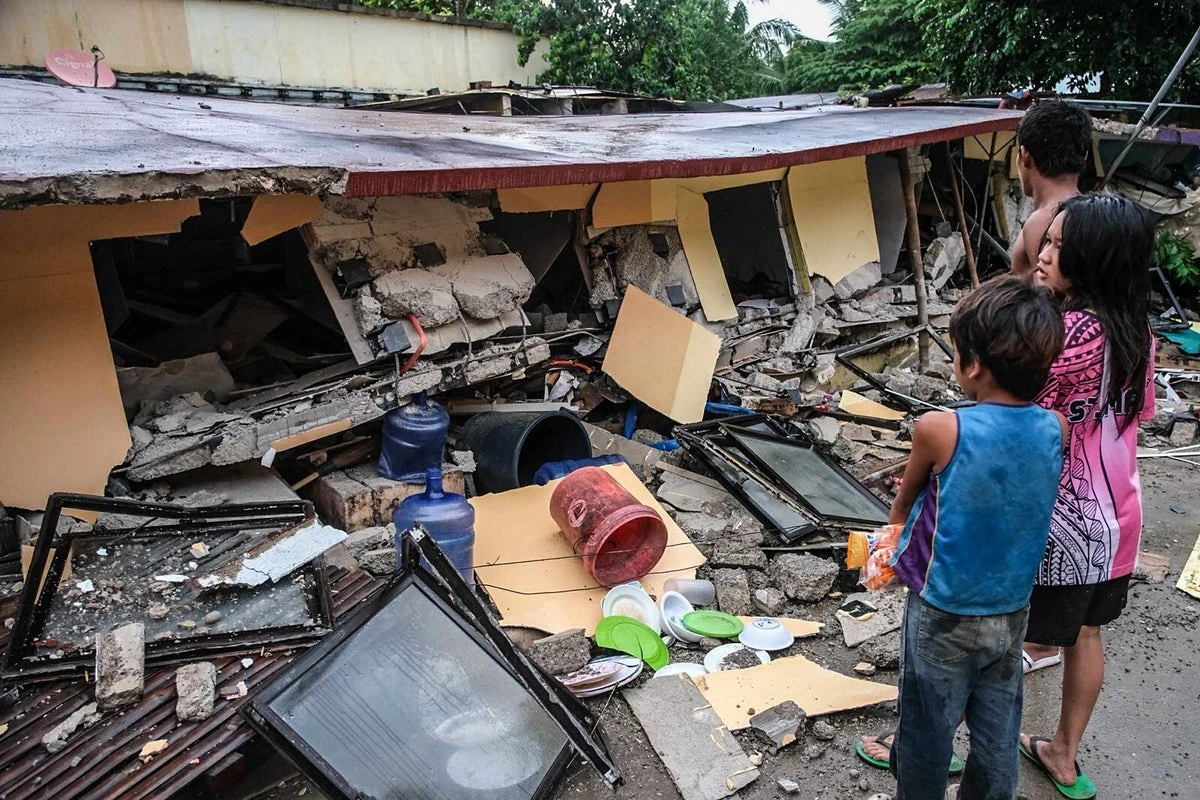 Death toll rises to 31 as Philippines struck by earthquake: Latest
