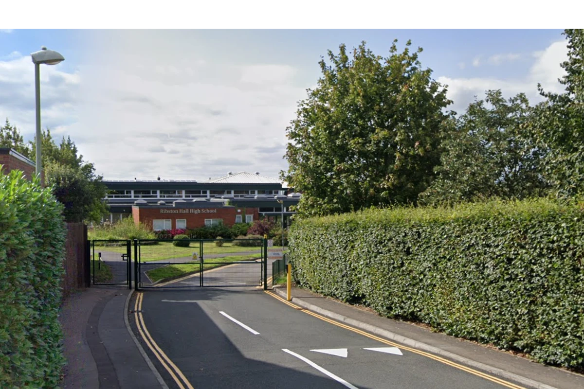 Teacher banned after having sex with colleague in art room