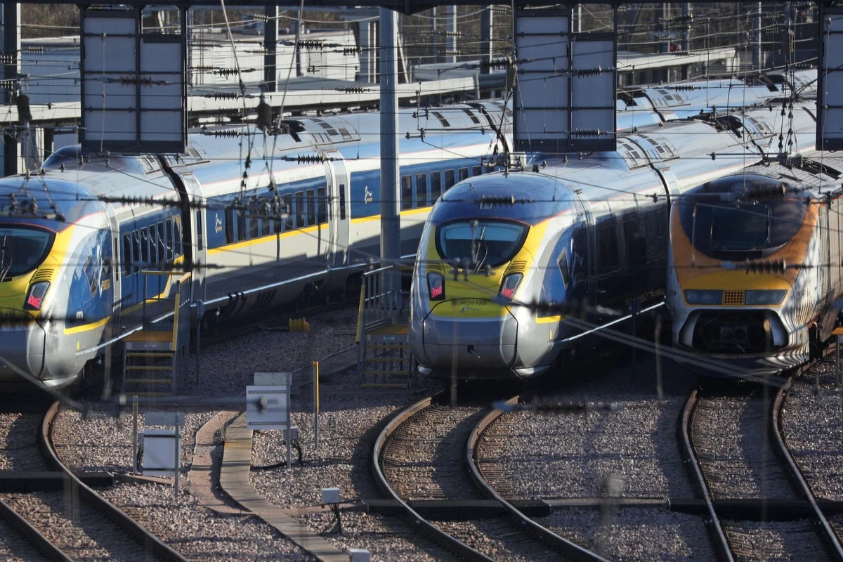 London St Pancras power fault hits Eurostar sparking travel chaos