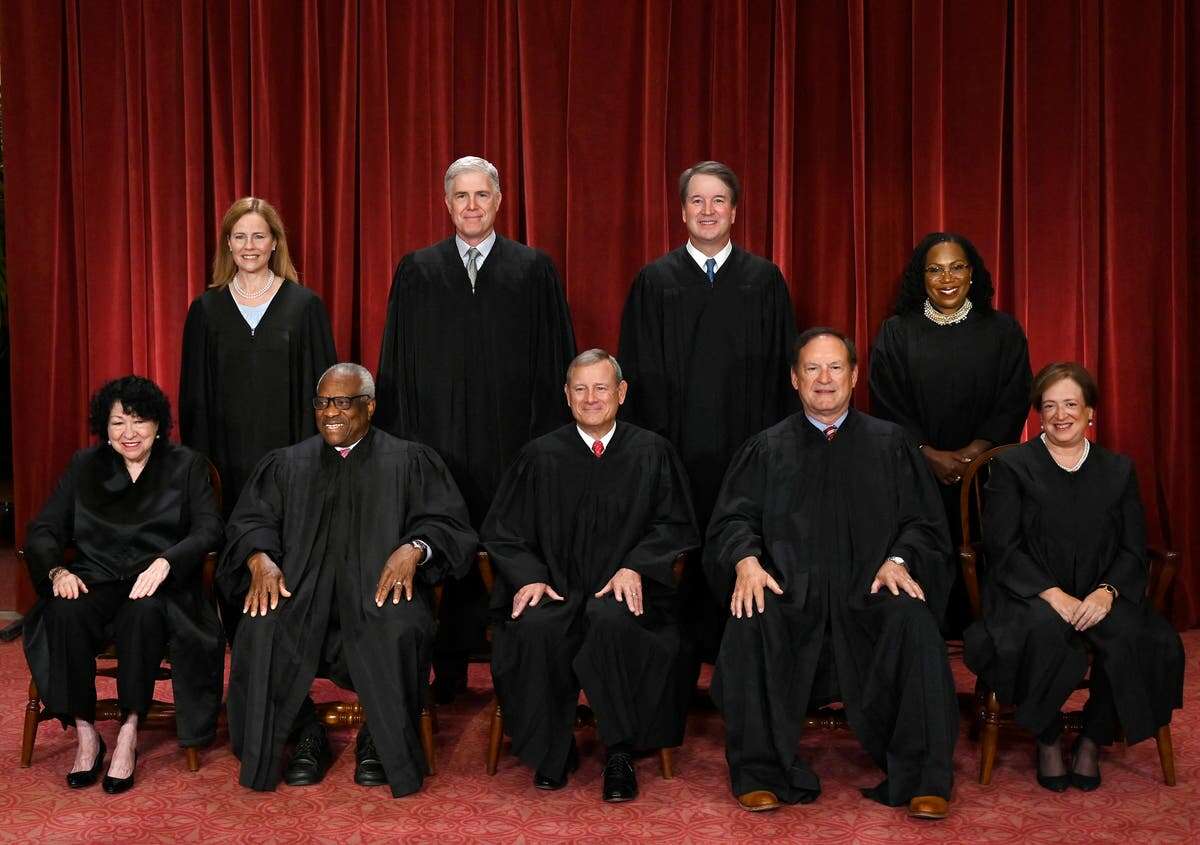 Dems and GOP consider pushing Supreme Court justices to retire